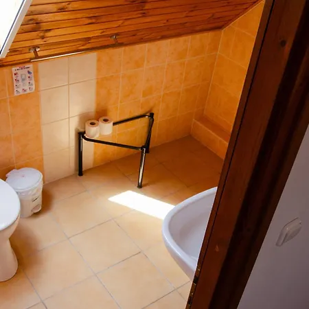 Borhaz Panzio Hajos-pincefalu Bed & Breakfast *